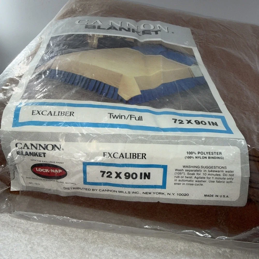 Cannon Brown Polyester Plymouth Blanket Twin/Full Nylon Satin Binding 72